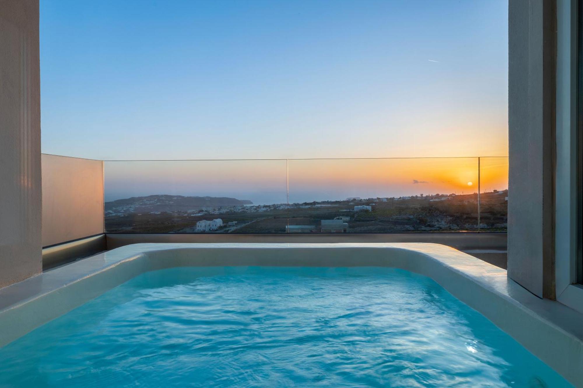 Cinnamon Villa With Private Hot Tub Pyrgos Kallistis ภายนอก รูปภาพ